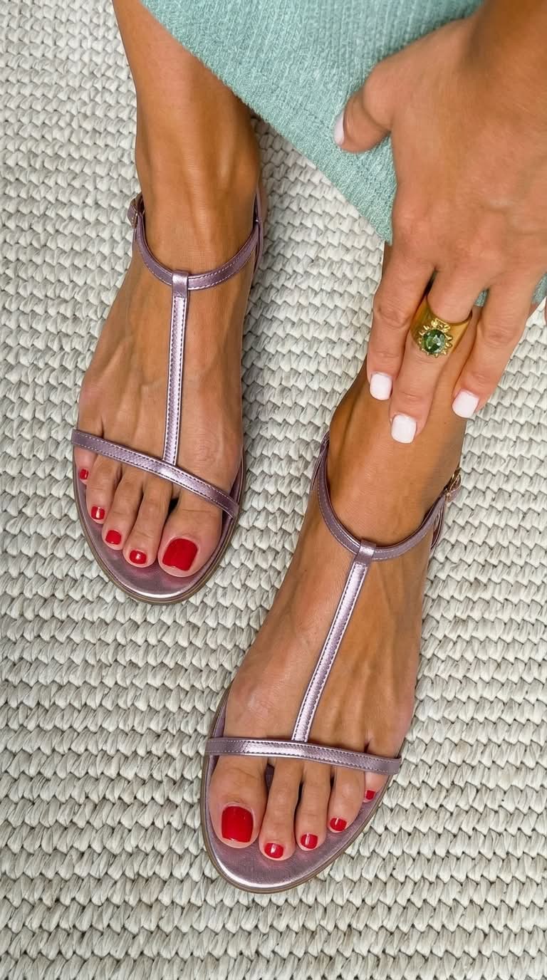 Juliette™ | Metallic sandalen met middenbandje