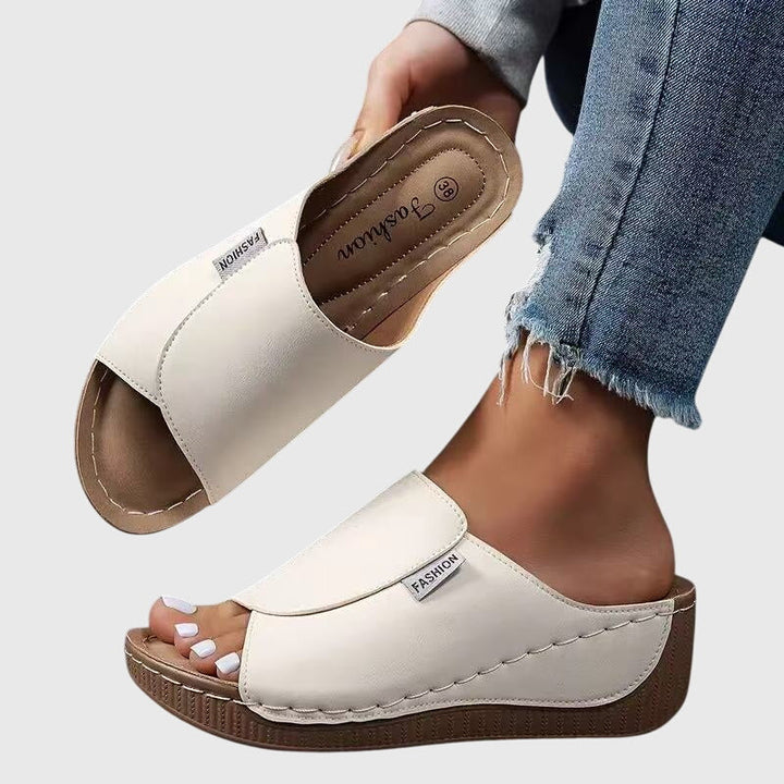Esther | Wedge Sandalen