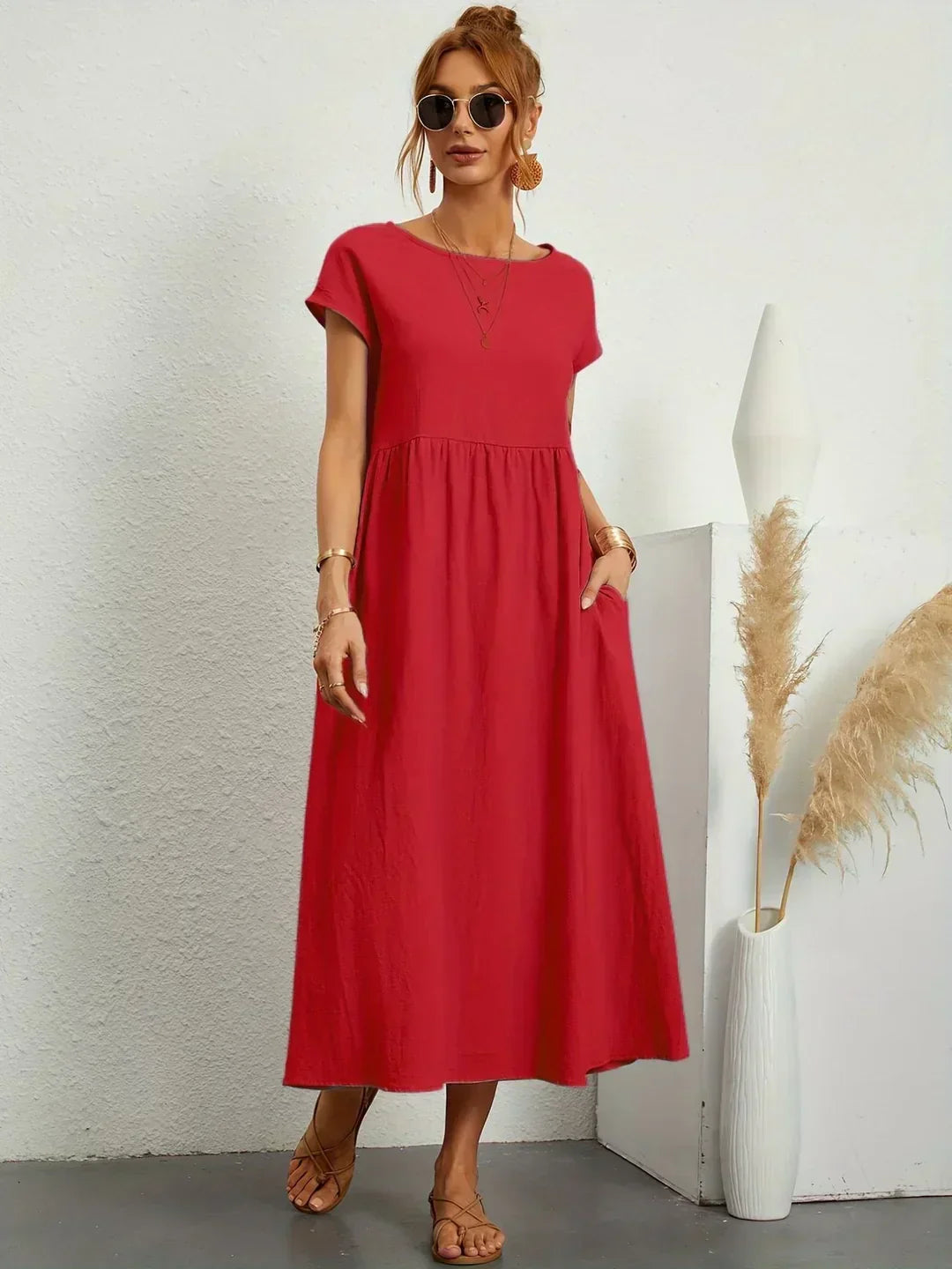 HEIKE | VLOEIEND MIDIKLEID VAN TIJDLOZE ELEGANTIE