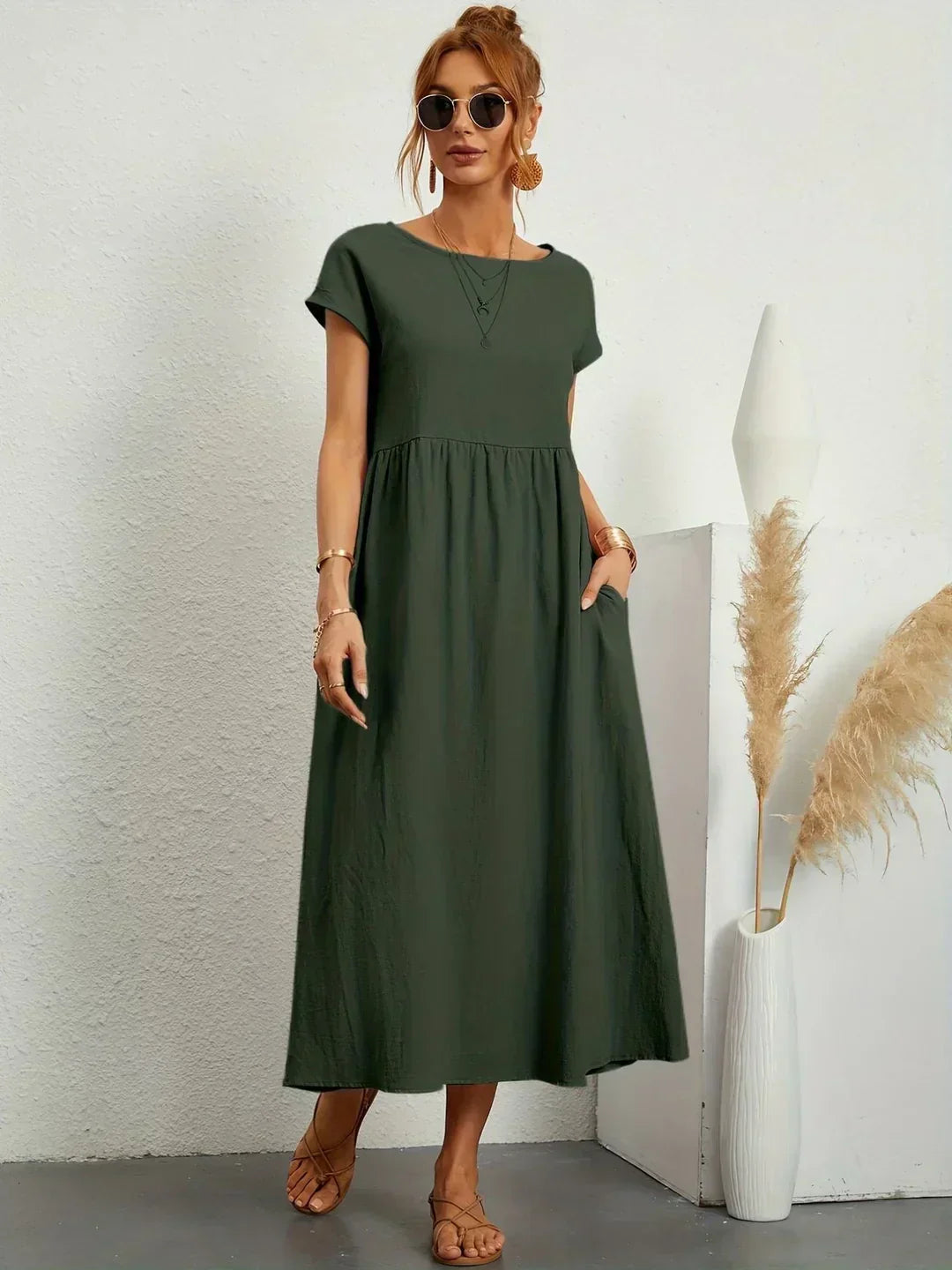 HEIKE | VLOEIEND MIDIKLEID VAN TIJDLOZE ELEGANTIE
