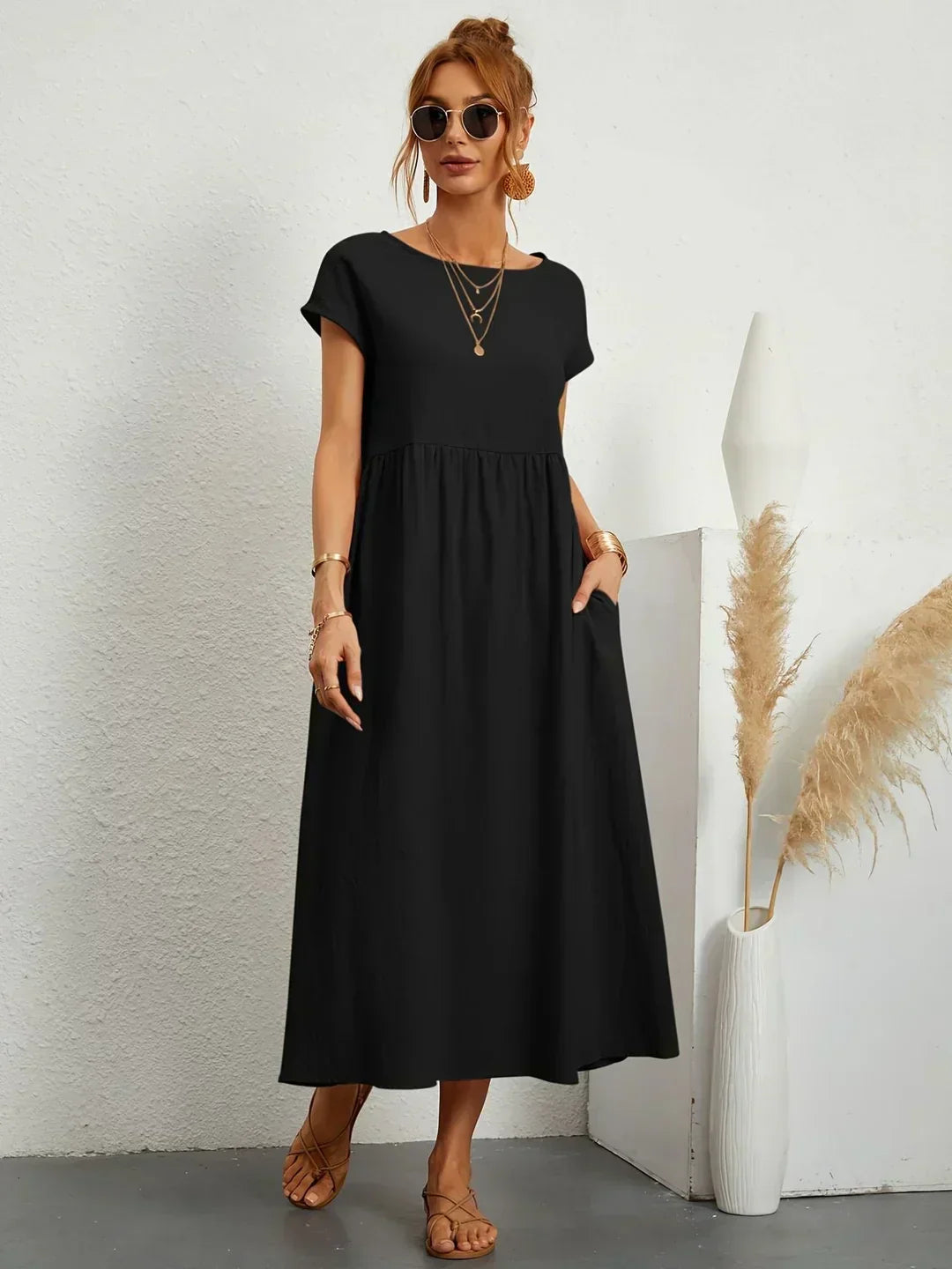 HEIKE | VLOEIEND MIDIKLEID VAN TIJDLOZE ELEGANTIE