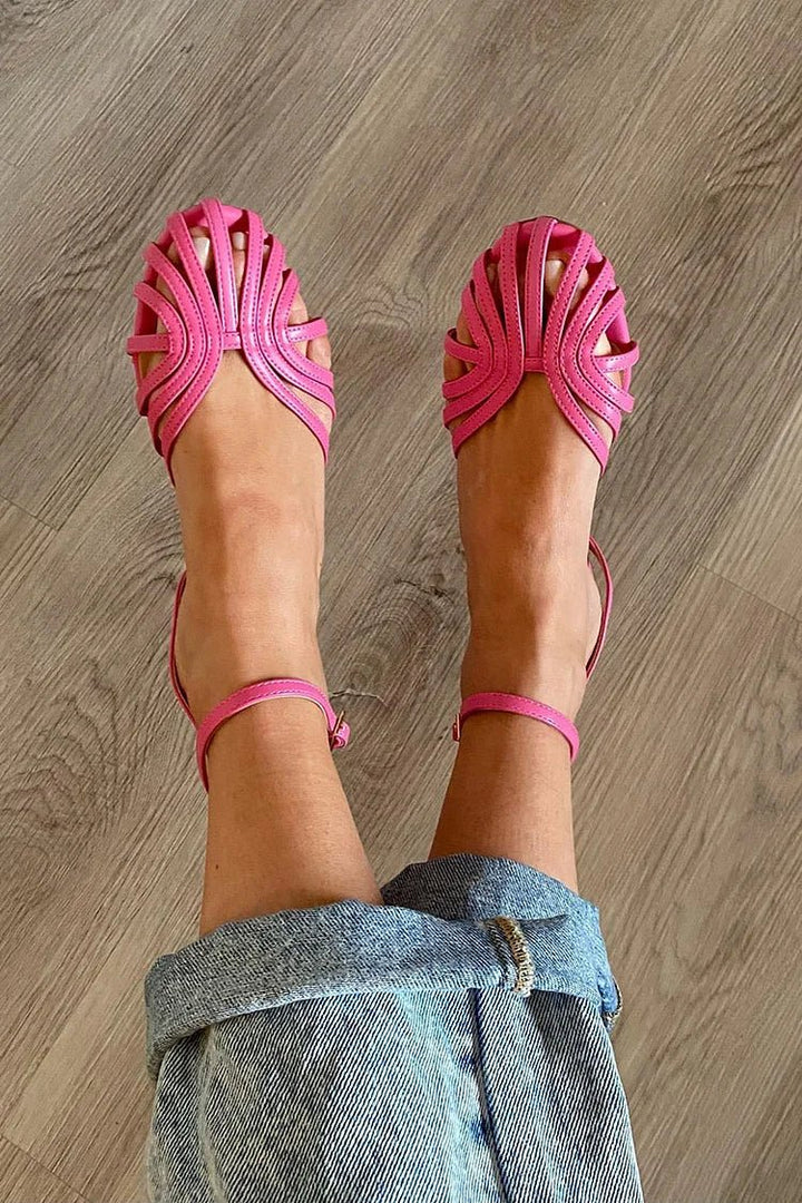 Victoria | Gouden sandalen versierd met juweeldetails
